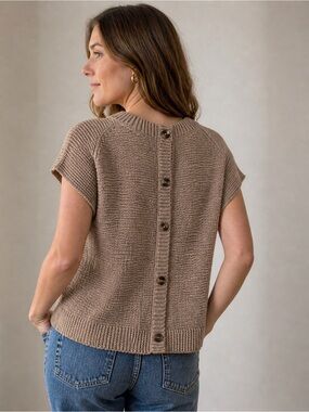 Cable & Gauge Button-Back Knit Top in Taupe